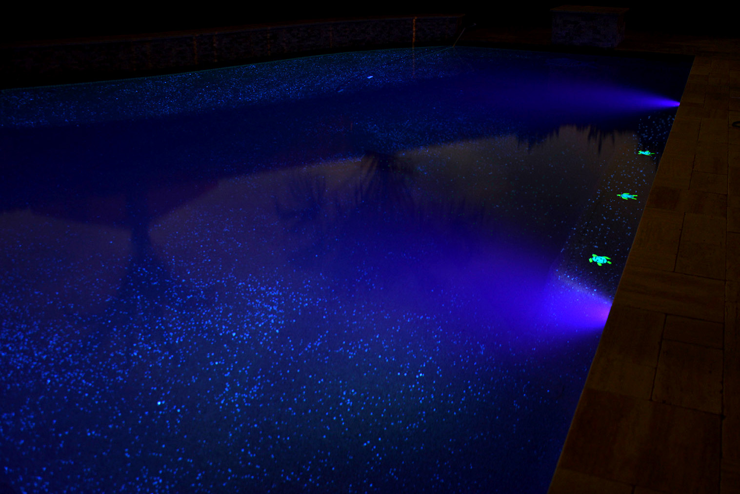 How NUVO-Glo UV Lights Work in Your Pool